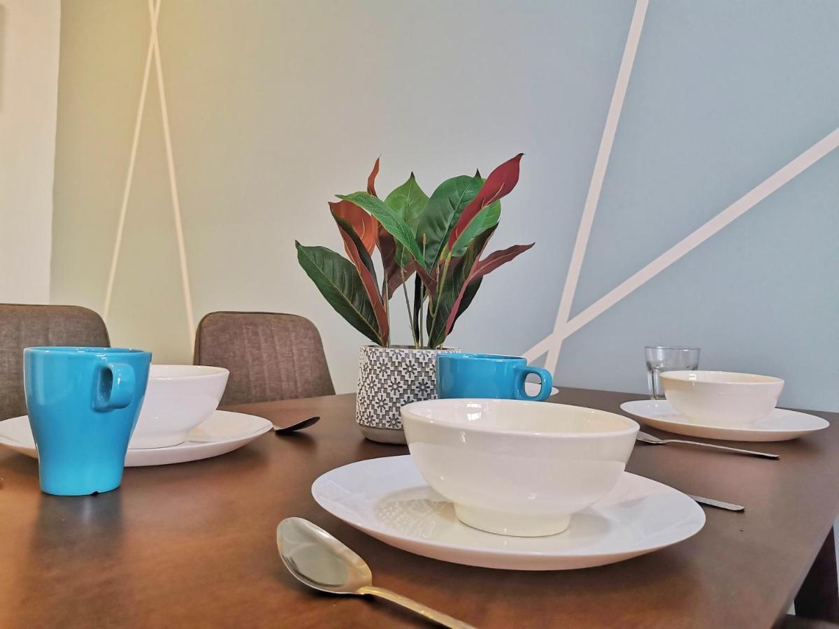 Eminent Stay - Icon City, Петалинг Джая Екстериор снимка