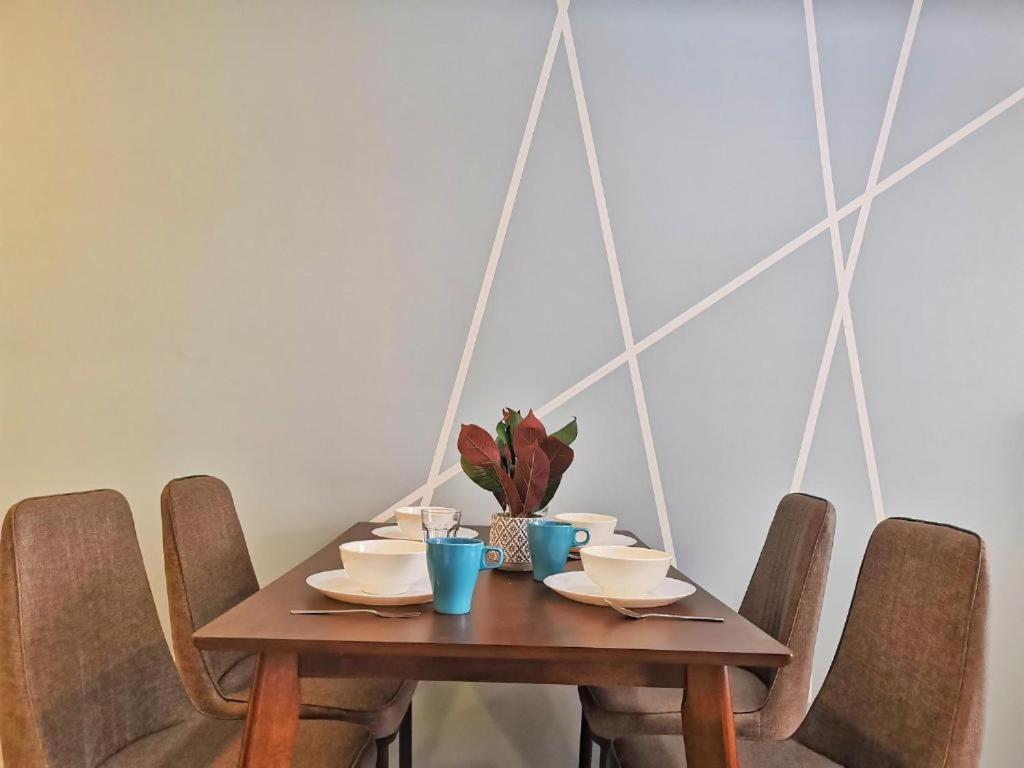 Eminent Stay - Icon City, Петалинг Джая Екстериор снимка